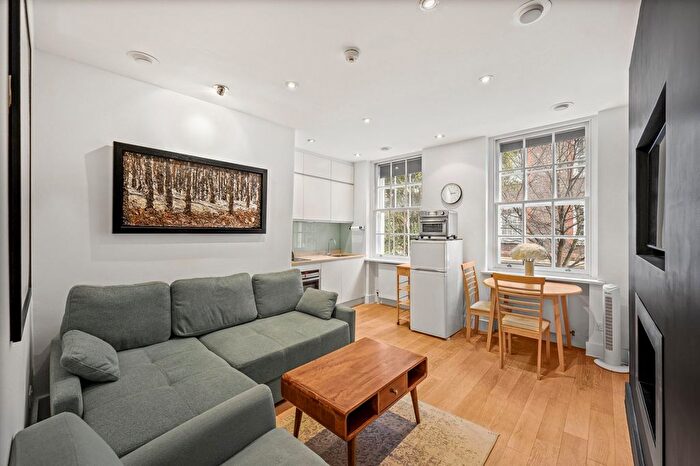 1 Bedroom Flat For Sale In Neal Street, Central St Giles, WC2H