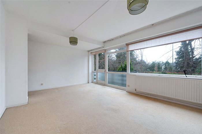 4 Bedroom Terraced House For Sale In Ashford Court, Elmsleigh Avenue, Stoneygate, Leicester, LE2