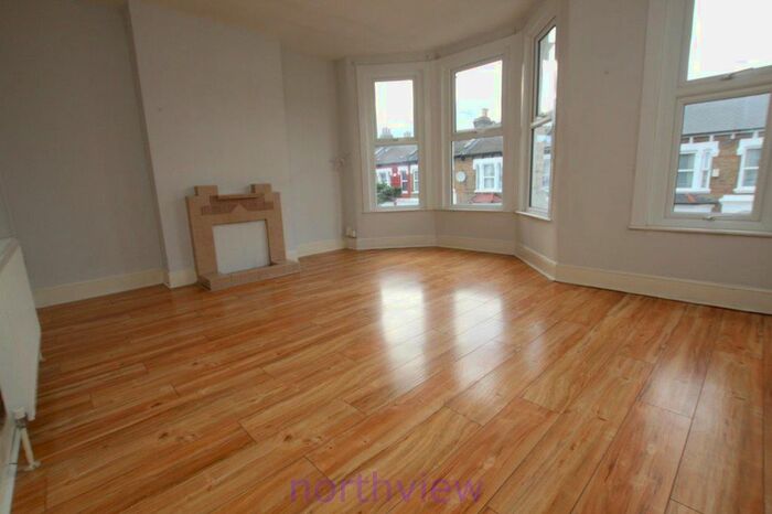 1 Bedroom Flat To Rent In Sydney Road, Turnpike Lane, N8