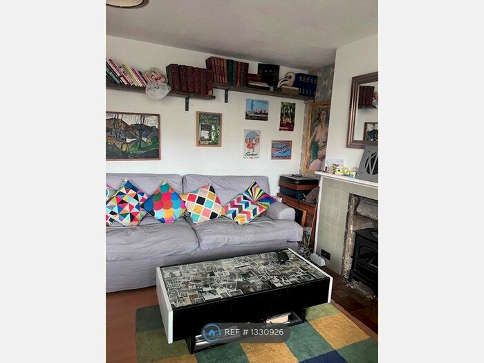 3 Bedroom Maisonette To Rent In Clarence Crescent, London, SW4