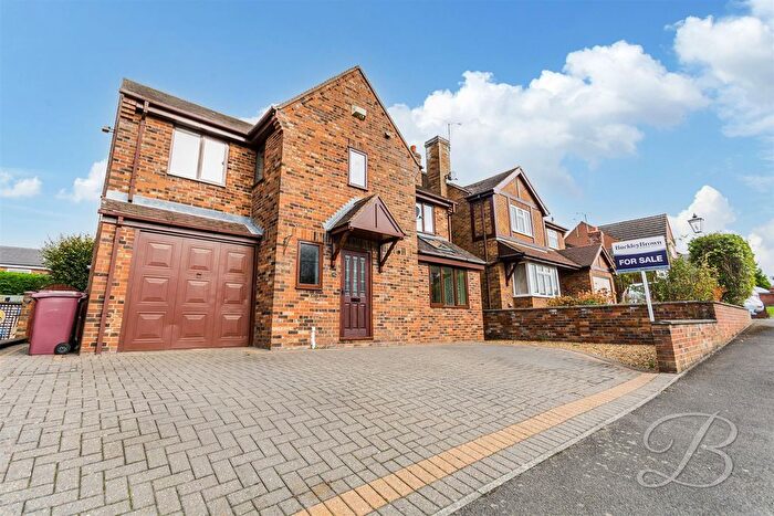 5 Bedroom Detached House For Sale In Lansbury Avenue, Pilsley, Chesterfield, S45