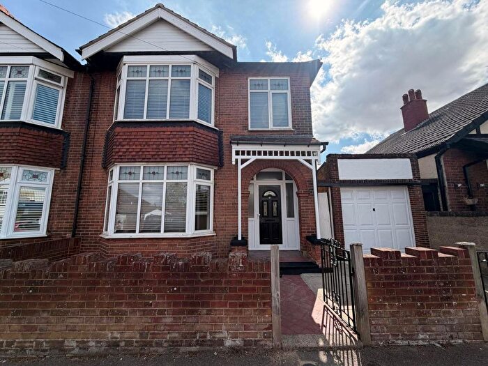 3 Bedroom Semi-Detached House To Rent In First Avenue, Gillingham, ME7