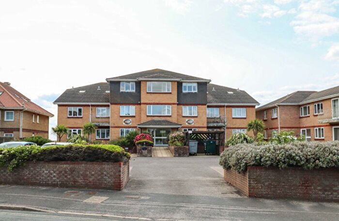 2 Bedroom Flat For Sale In Southwood Road, Hayling Island, PO11