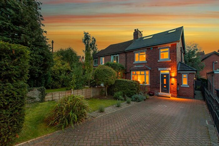 4 Bedroom Semi Detached House For Sale In Talbot Road, Roundhay, LS8