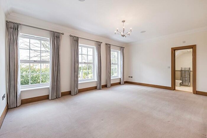 6 Bedroom Detached House To Rent In Eaton Park, Cobham, KT11
