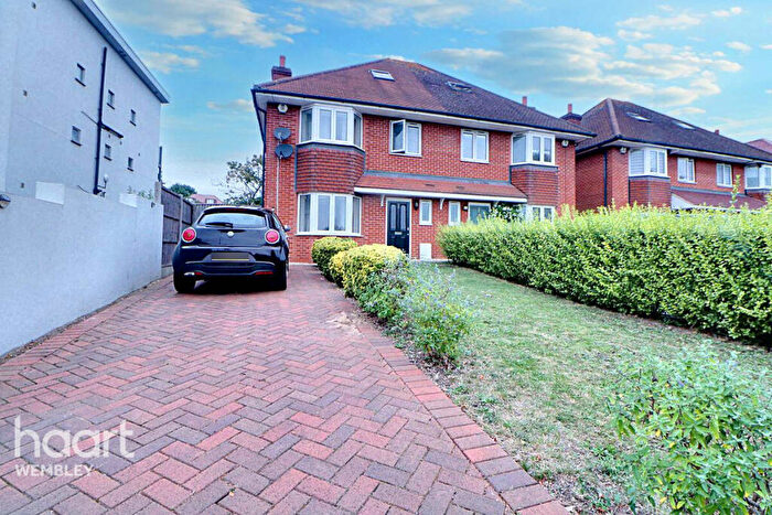 5 Bedroom Semi-Detached House For Sale In Wembley Park, HA9