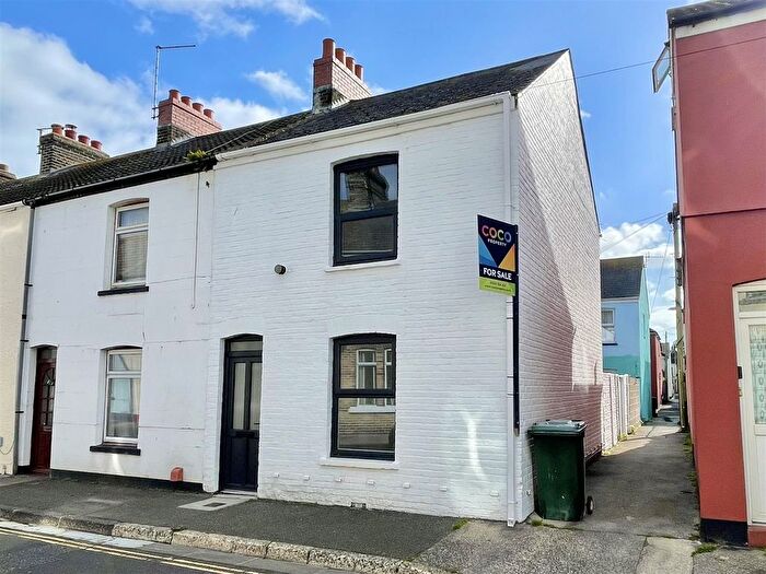 3 Bedroom End Of Terrace House For Sale In Charles Street, Weymouth, DT4