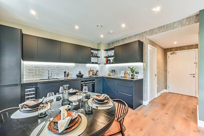 1 Bedroom Flat For Sale In Lombard Square, Greenwich, London, SE18