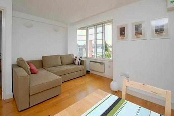 1 Bedroom Flat To Rent In Richmond, Surrey, TW9