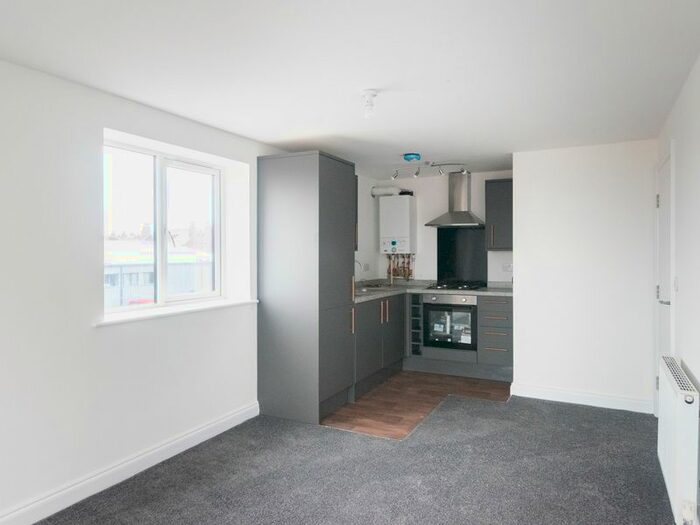 2 Bedroom Flat To Rent In Low Gables, Hall Road, Armley, Leeds, LS12