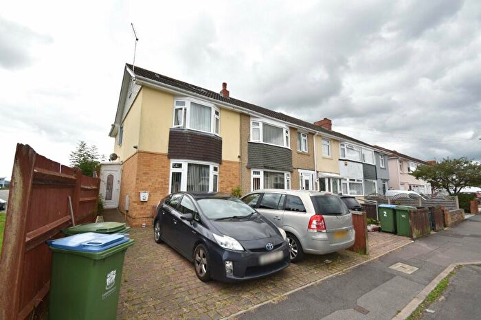 3 Bedroom End Of Terrace House To Rent In Highfield Avenue, Fareham, Hampshire, PO14