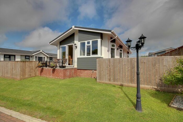 2 Bedroom Park Home For Sale In Halsinger, Braunton, EX33