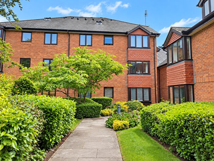 1 Bedroom Apartment To Rent In Peakes Place, Granville Road, St. Albans, AL1