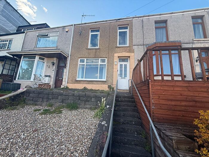 3 Bedroom Terraced House To Rent In Kinley Street, St. Thomas, SA1