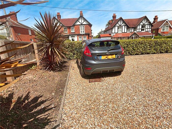 2 Bedroom Apartment For Sale In The Avenue, Totland Bay, Isle Of Wight, PO39