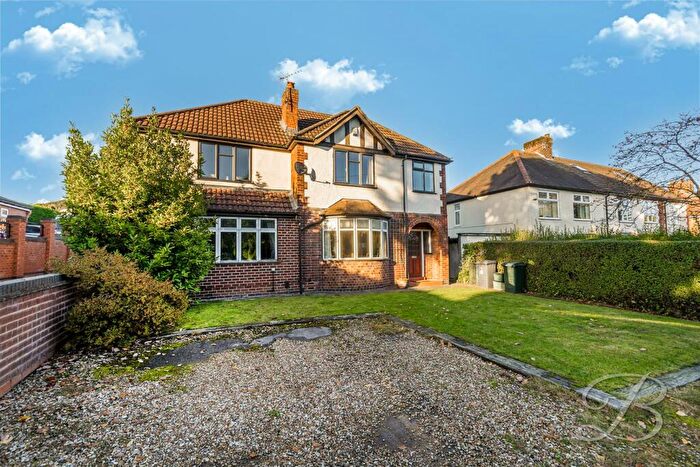 4 Bedroom Detached House For Sale In Main Road, Ravenshead, Nottingham, NG15