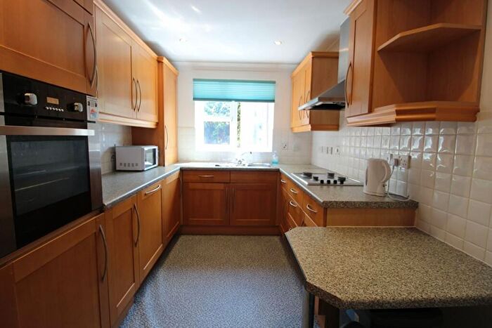 3 Bedroom Flat To Rent In St Albans Road, Bournemouth, BH8