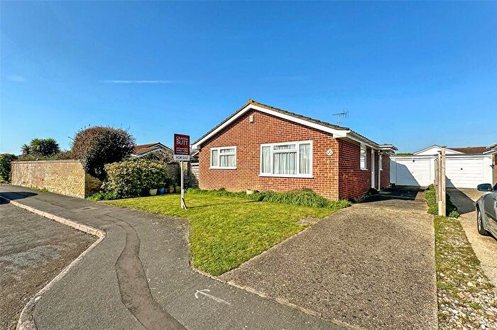 3 Bedroom Bungalow For Sale In Humber Close, Littlehampton, West Sussex, BN17