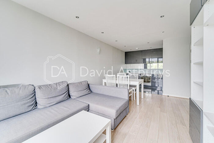 1 Bedroom Apartment To Rent In New River Avenue, Hornsey, London, N8