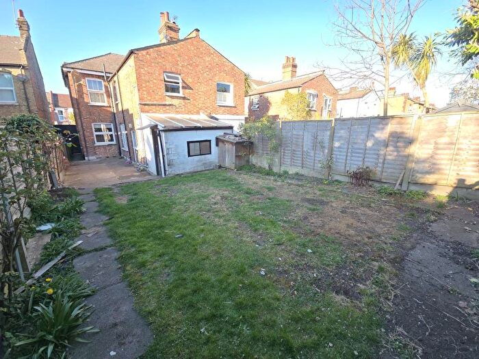 2 Bedroom Flat To Rent In Lyndhurst Road, London, N22