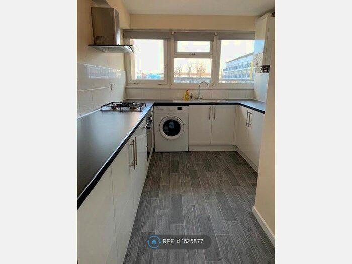 3 Bedroom Maisonette To Rent In Belvoir Close, Mottingham, SE9