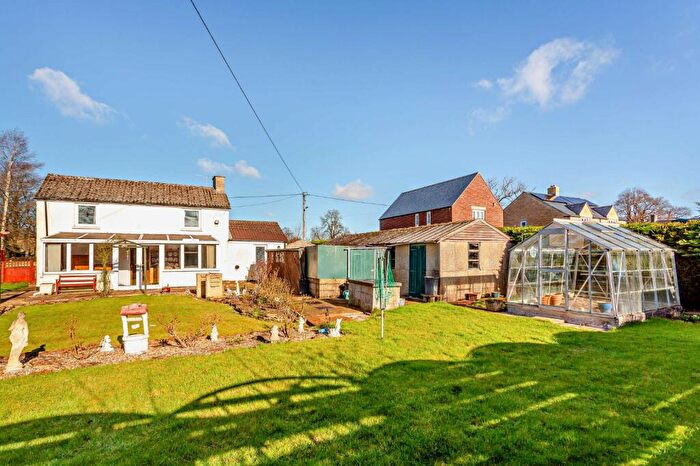3 Bedroom Detached House For Sale In Happy Land, Ashton Keynes, Swindon, Wiltshire, SN6