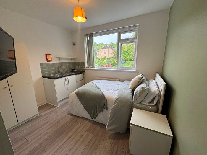 1 Bedroom Studio To Rent In Ashburnham Road Luton, Bedfordshire, LU1