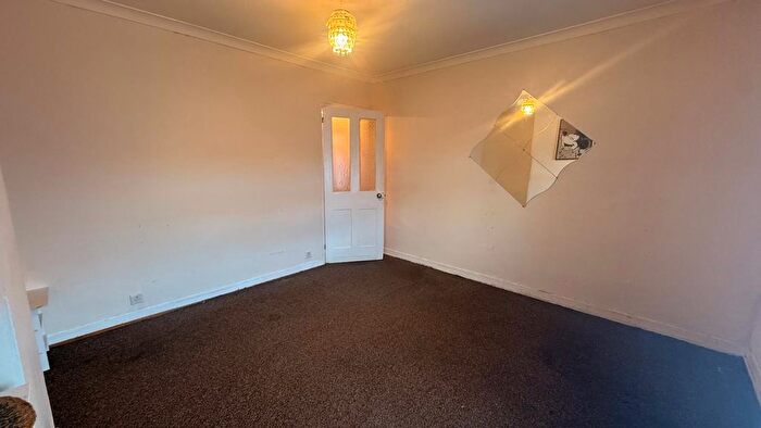 2 Bedroom Terraced House To Rent In London Road, RM17