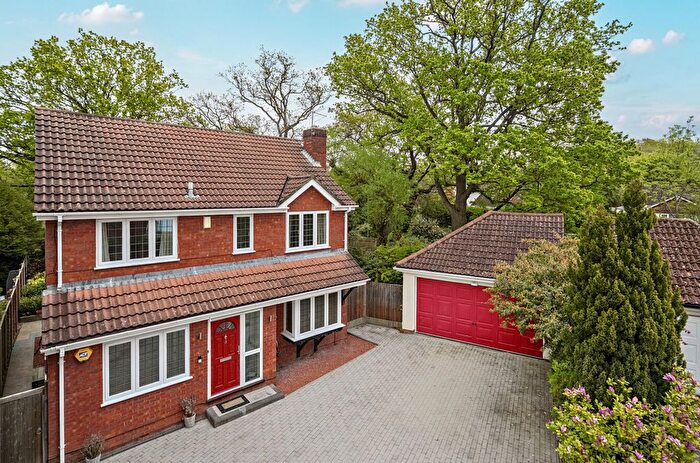 4 Bedroom Detached House For Sale In Lutterworth Close, Bracknell, Berkshire, RG42