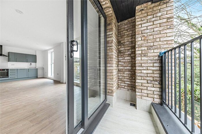 1 Bedroom Apartment For Sale In Springbank Road, London, SE13