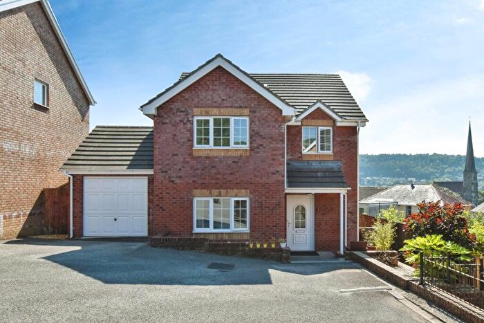 4 Bedroom Detached House For Sale In Hopkin Street, Pontardawe, Swansea, Neath Port Talbot, SA8