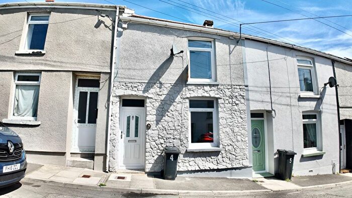 2 Bedroom Terraced House For Sale In Mount Pleasant, Bedlinog, CF46