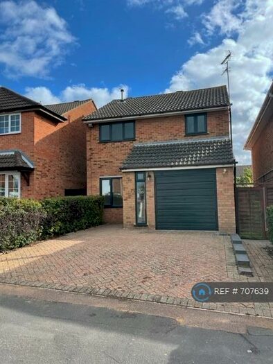 3 Bedroom Detached House To Rent In St. Johns Road, Kettering, NN15