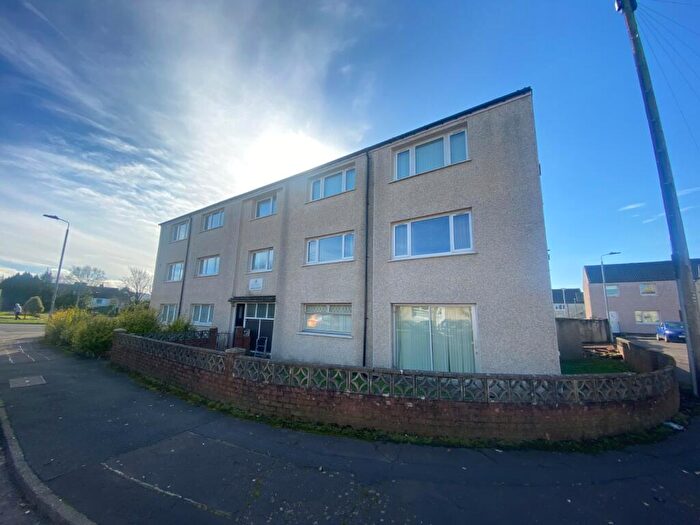2 Bedroom Flat To Rent In Montclair Place, Linwood, Paisley, PA3