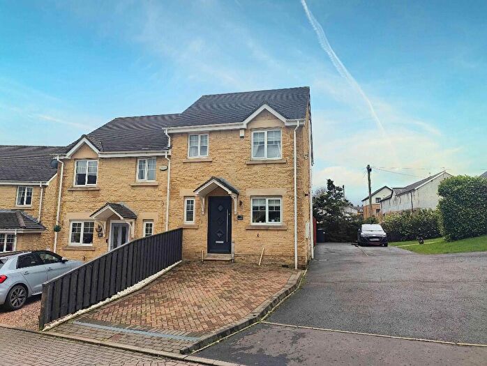 3 Bedroom Semi Detached House For Sale In Spruce Heights, Hove Edge, Brighouse, HD6