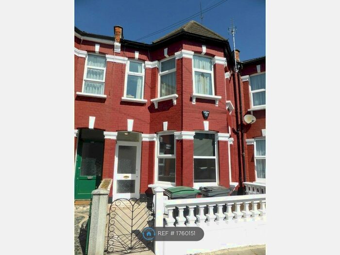 2 Bedroom Flat To Rent In Sirdar Road, London, N22