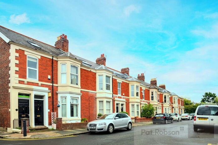 6 Bedroom Property To Rent In Holmwood Grove, NE2