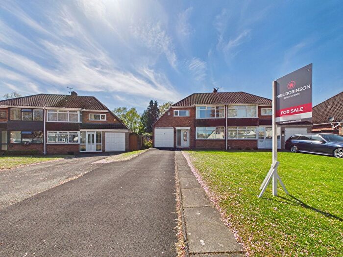 3 Bedroom Semi-Detached House For Sale In Edward Drive, Ashton-In-Makerfield, Wigan, WN4