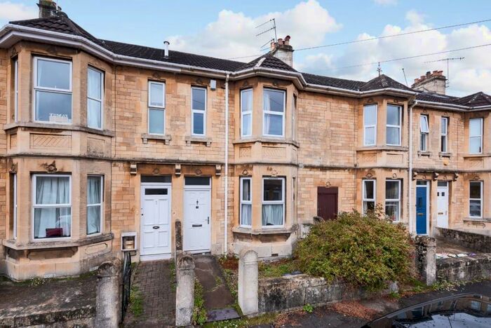 6 Bedroom Terraced House To Rent In Junction Avenue, Bath, BA2