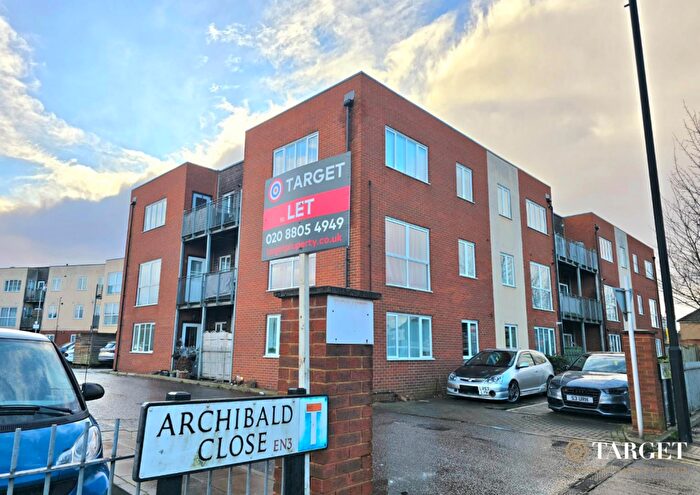 2 Bedroom Flat To Rent In Archibald Close, EN3