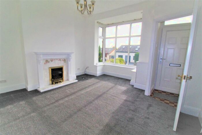 2 Bedroom Town House To Rent In Bolton Road West, Ramsbottom, BL0