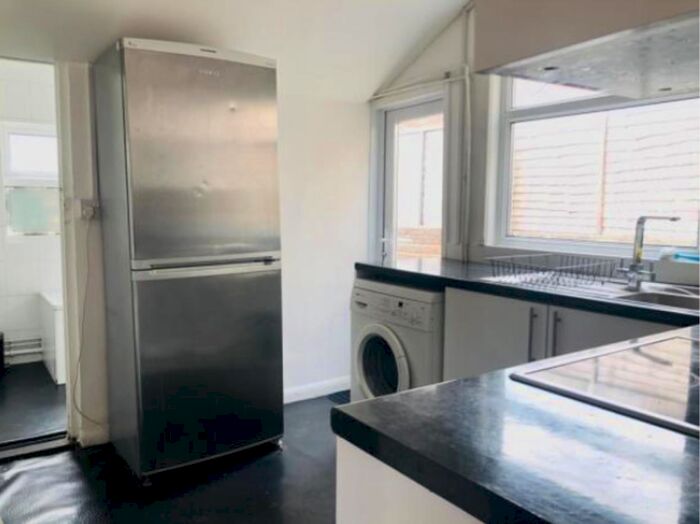 1 Bedroom Flat To Rent In , Norman Road, Southsea, PO4