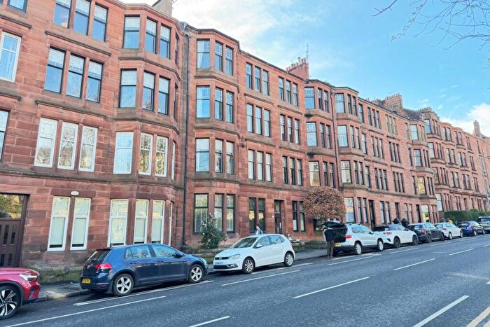 2 Bedroom Flat To Rent In Stunning Bed Furnished @ Hyndland Rd, G12