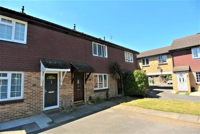 3 Bedroom Property To Rent In Shaw Drive, Walton-On-Thames, KT12