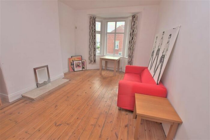 3 Bedroom Flat To Rent In Chillingham Road, Heaton, Newcastle Upon Tyne, NE6