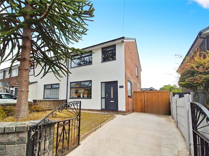 4 Bedroom Semi-Detached House For Sale In Ashton Field Drive, Worsley, Manchester, Greater Manchester, M28