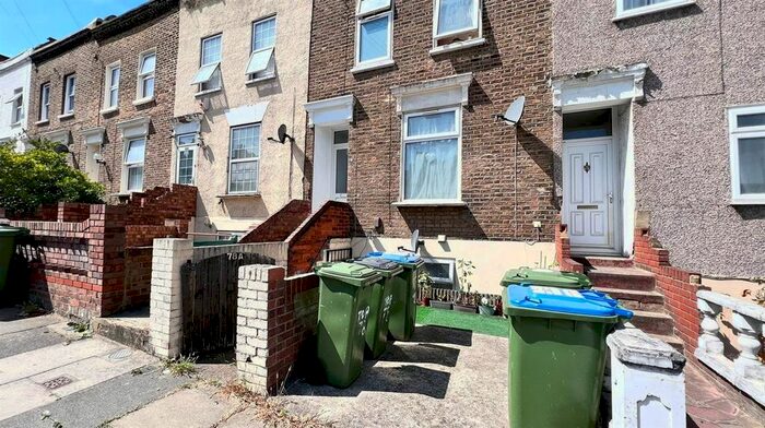 1 Bedroom Maisonette To Rent In Waverley Road, London, SE18