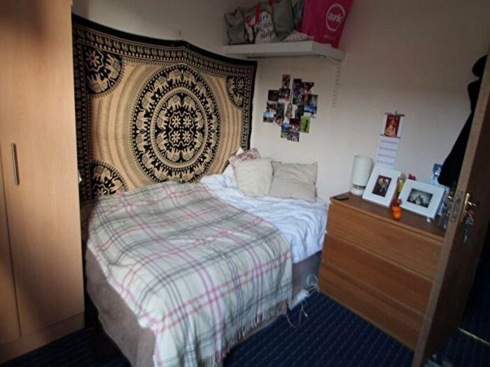 7 Bedroom House To Rent In Chestnut Avenue, Leeds, LS6