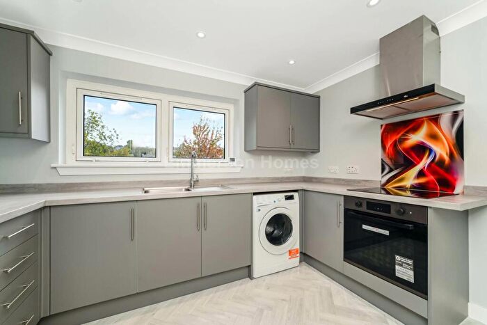 1 Bedroom Flat For Sale In Harvey Terrace, Lochwinnoch, PA12