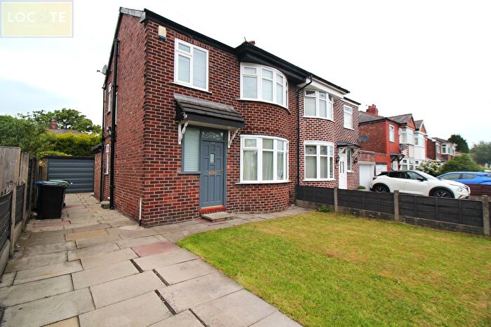 3 Bedroom Semi-Detached House For Sale In Park Road, Stretford, M32